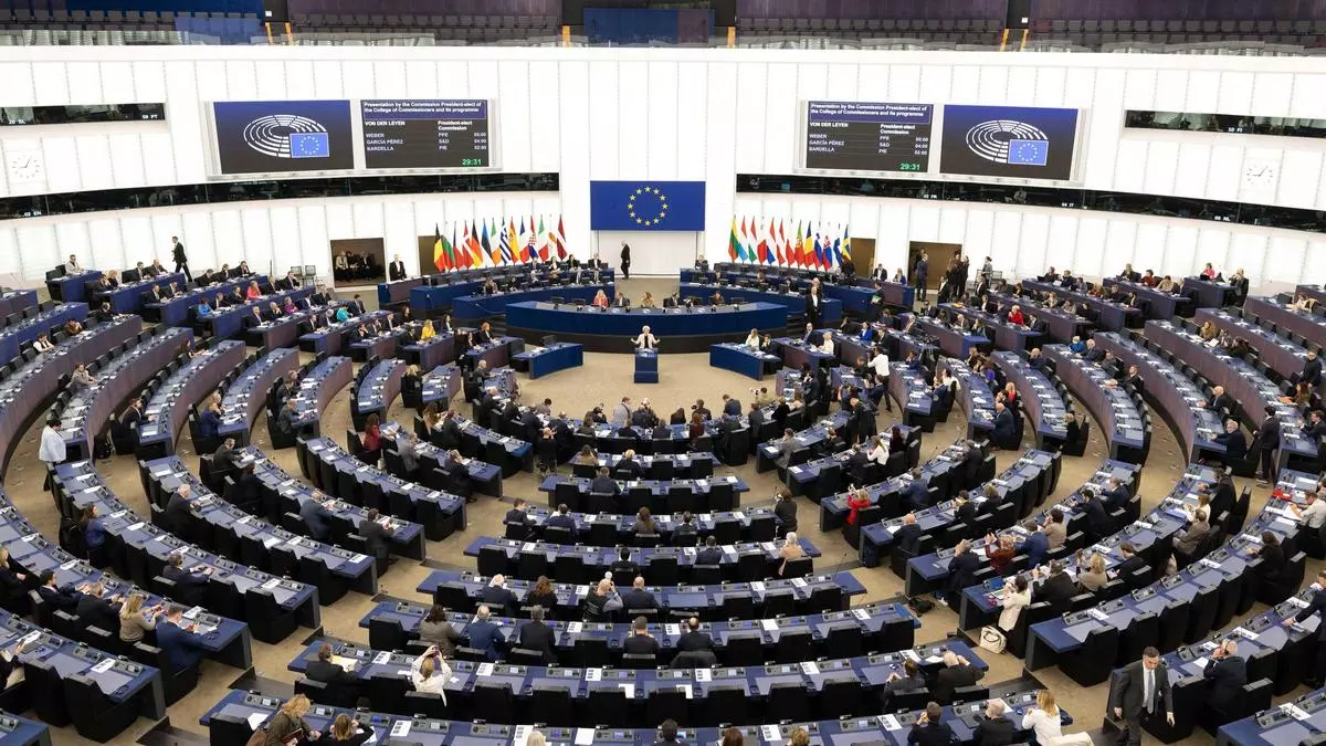 Los casos de corrupción que salpican al PSOE, a debate en la Eurocámara: "Solo queda un hombre por caer: Pedro Sánchez"