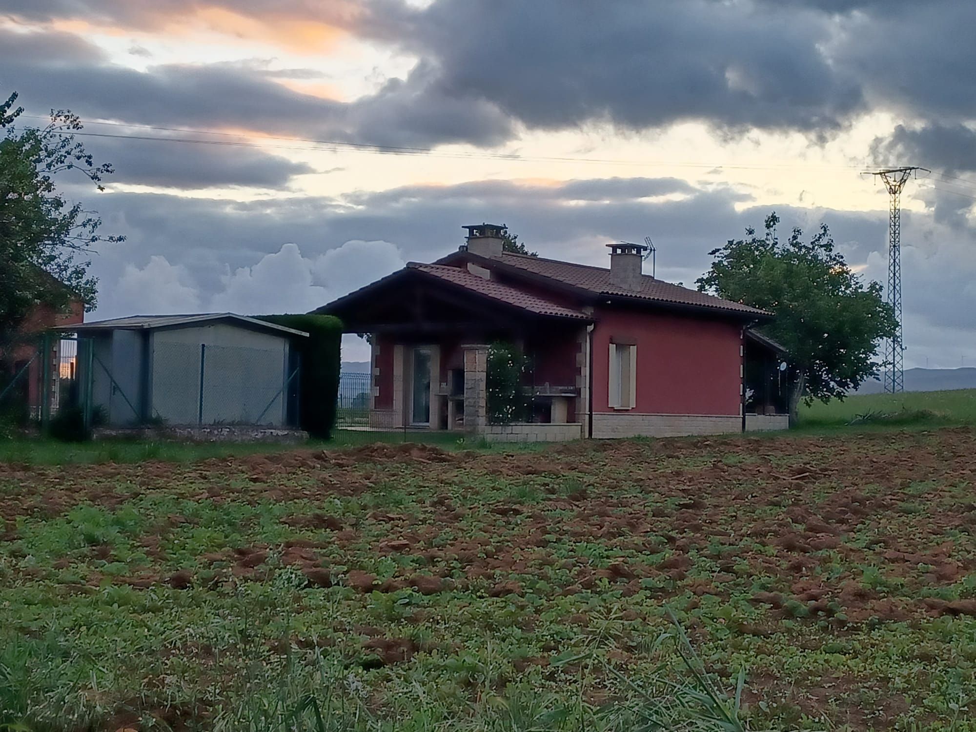 Ables está de moda: la parroquia de Llanera crece con una nueva urbanización y la rehabilitación de casas