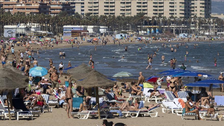 Calor en València a las puertas de un octubre con temperaturas de mitad de agosto