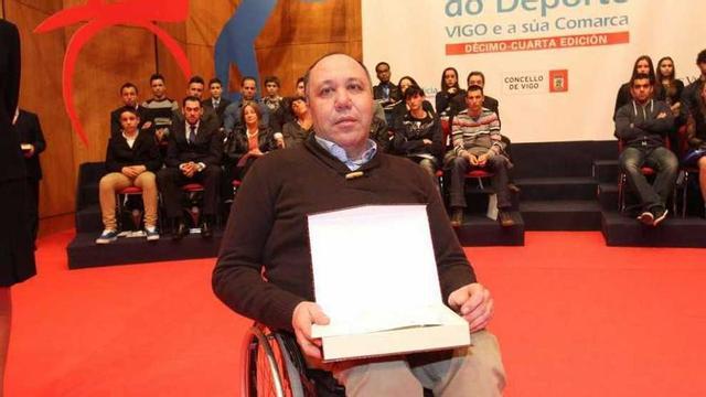 Pablo Beiro, en la Gala do Deporte de Vigo e a súa Comarca de 2012, tras recibir una mención. // R. Grobas