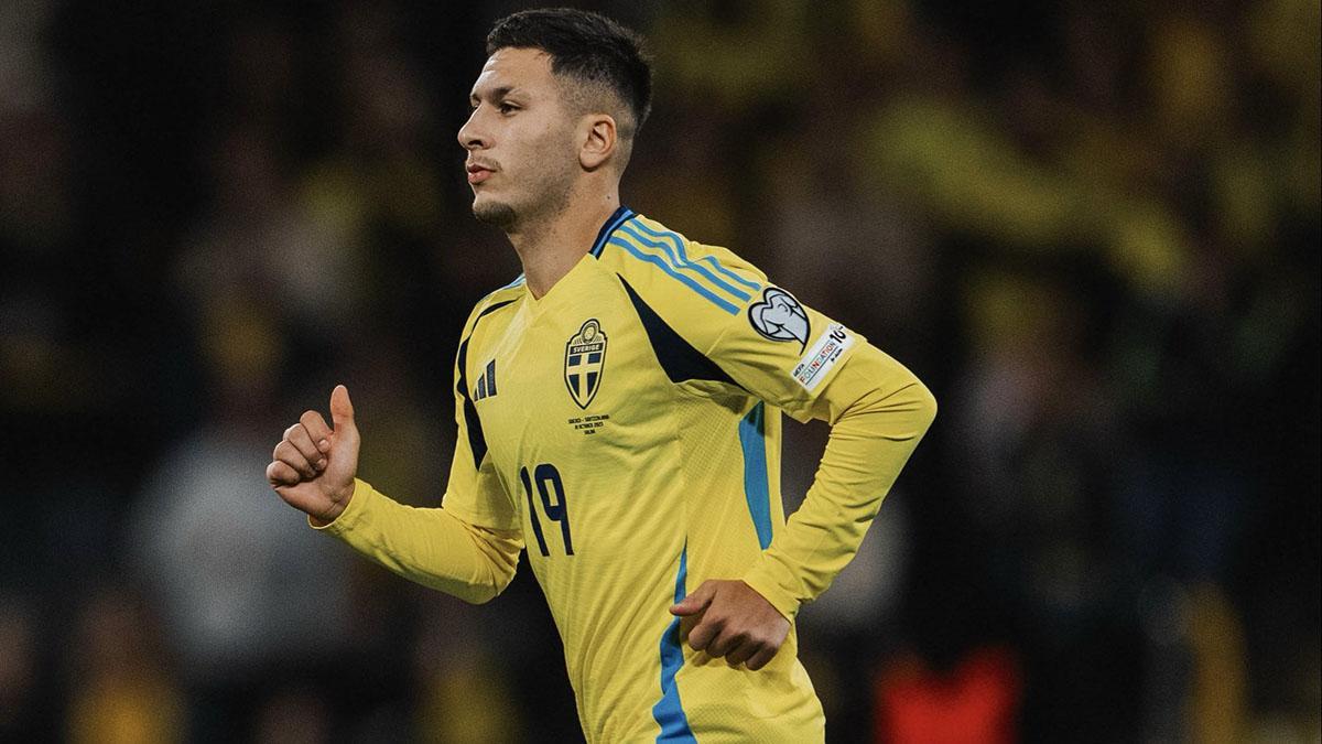 Roony Bardghji con la selección de Suecia
