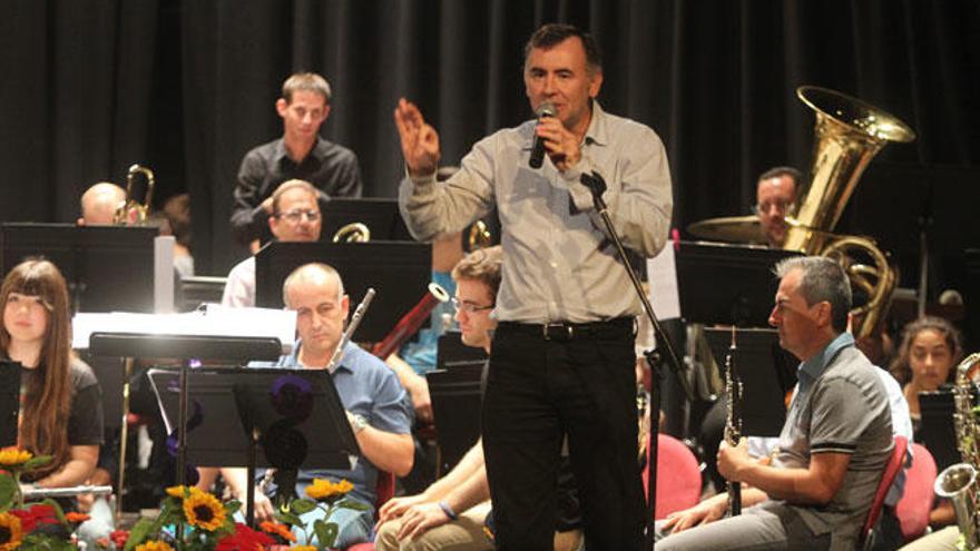 Adolfo Villalonga, en el concierto pedagógico del año pasado en Can Ventosa.