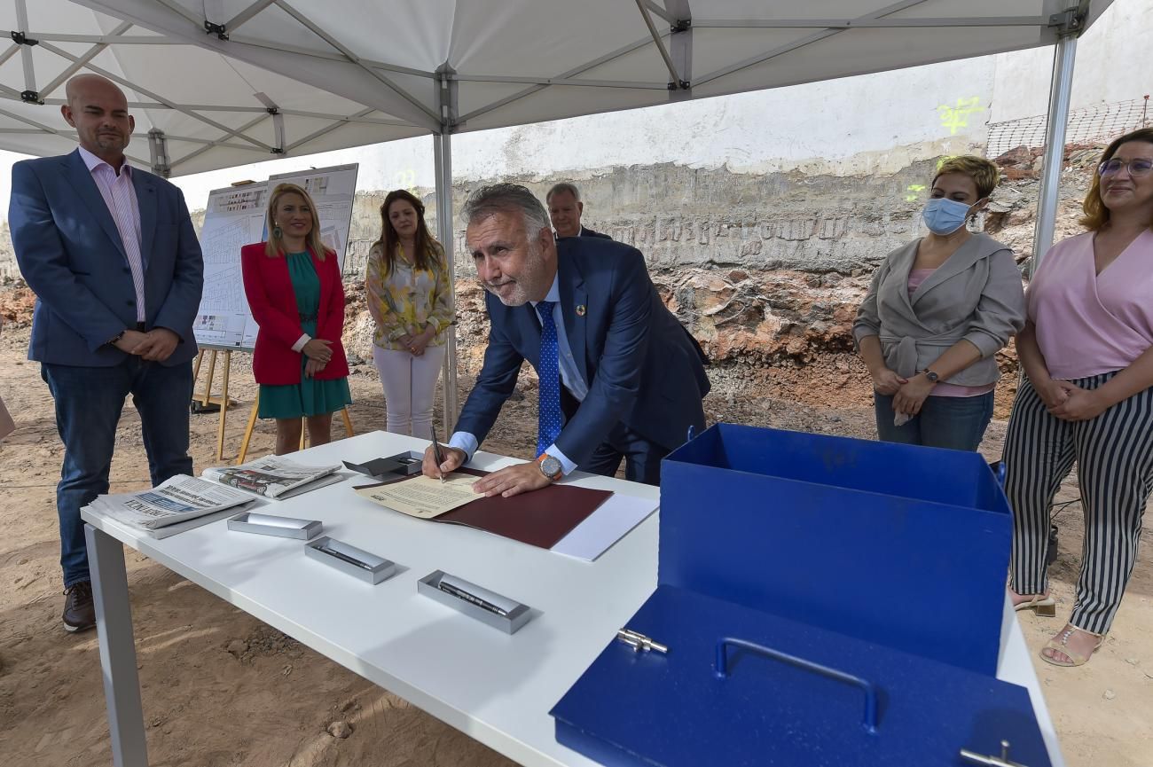 1ª piedra de la 1ª Promoción Viviendas de Ingenio