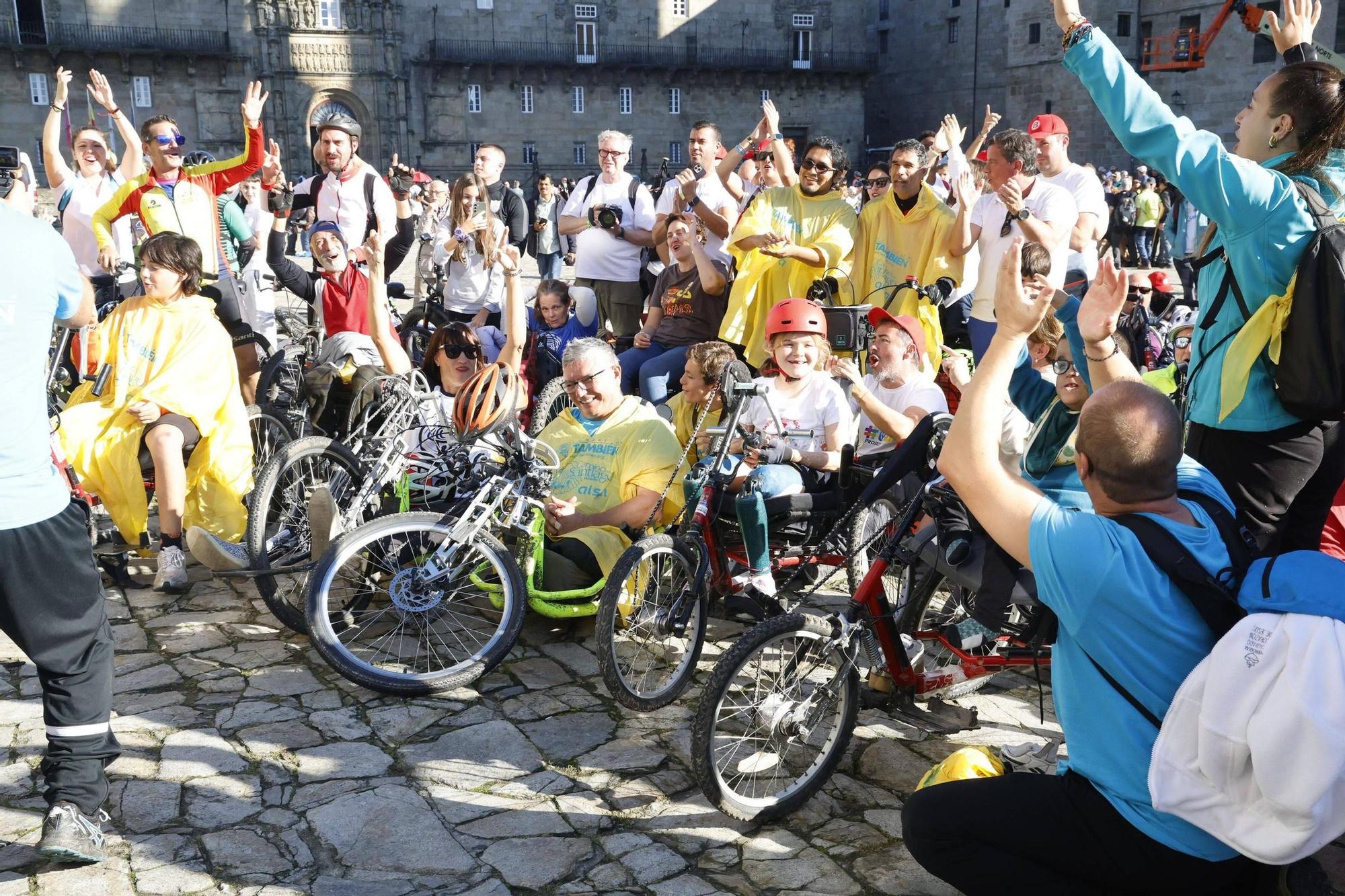 Vicente del Bosque e Irene Villa, en Santiago con el Camino de Valores por la inclusión