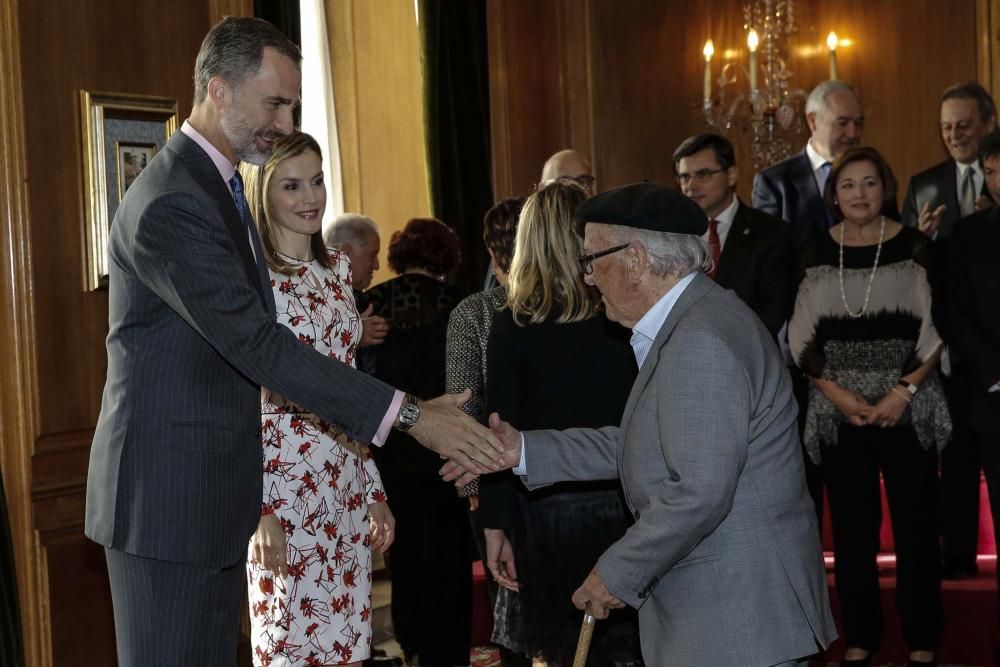 Audiencia de los Reyes con los galardonados con las Medallas de Asturias 2016