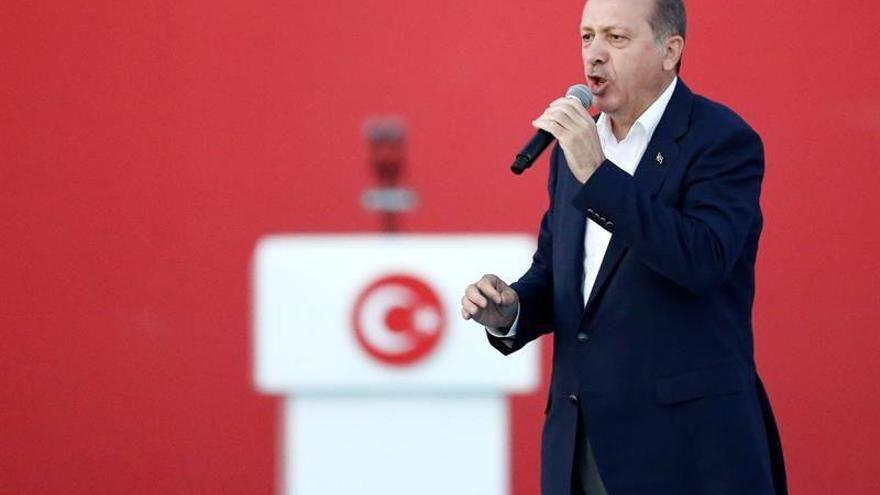 Erdogan estrecha lazos con Putin despechado por la UE