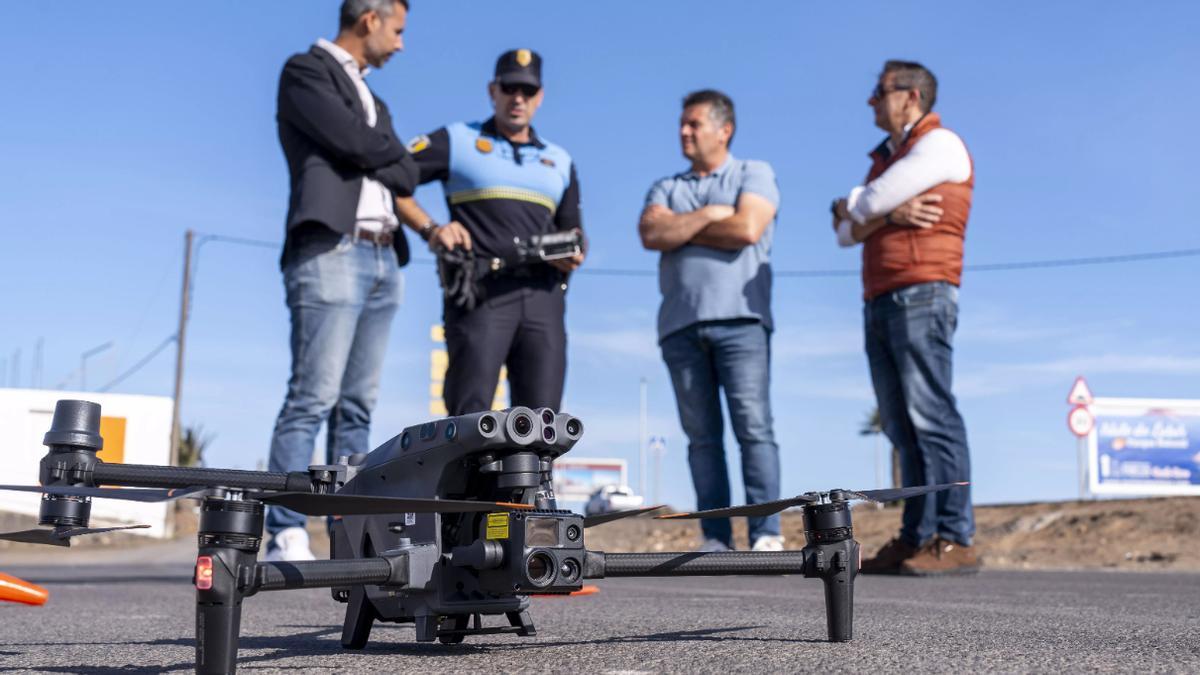 Drones detectan en Fuerteventura contenedores y casetas en suelo rústico y se retiran ocho