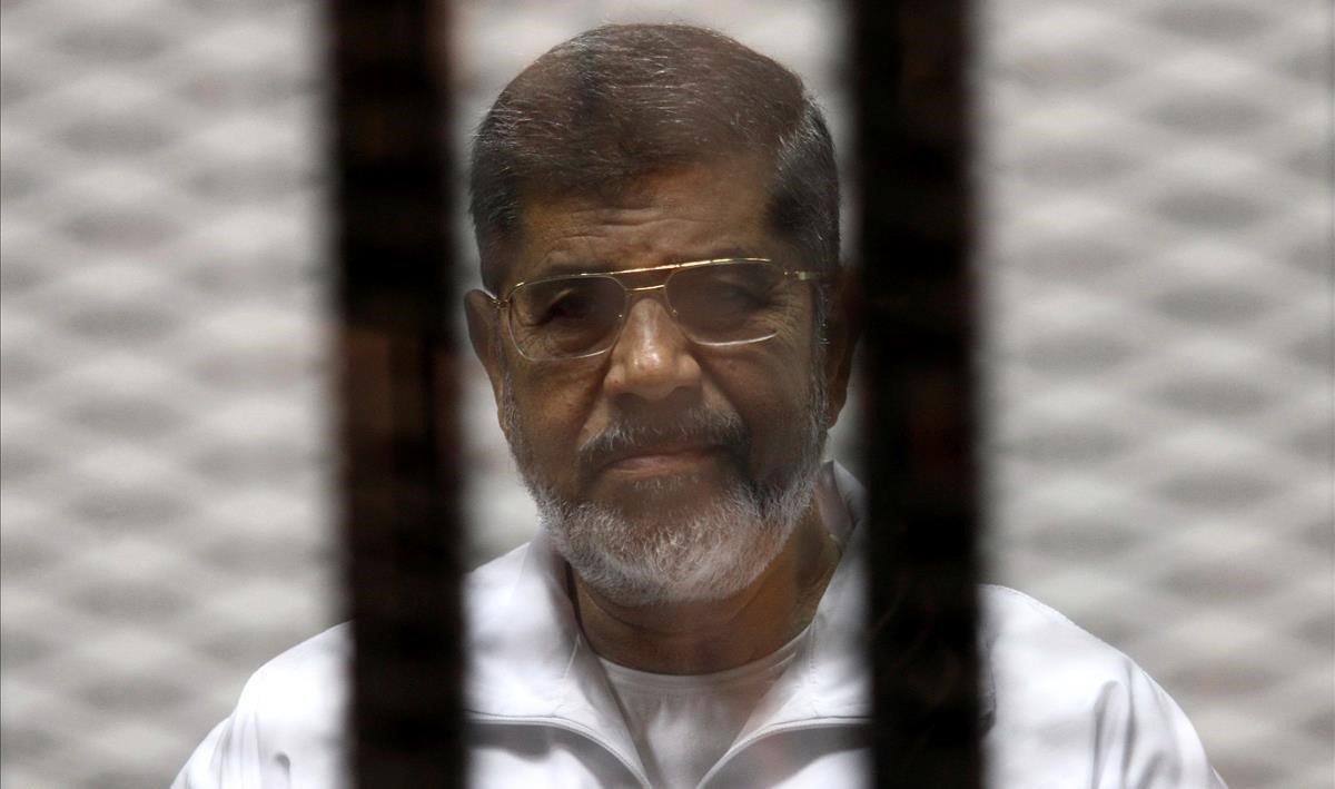 zentauroepp48681131 file photo   ousted egyptian president mohamed mursi is seen190618121731