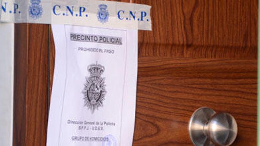 Prisión provisional para el detenido por degollar a su expareja en Sant Jordi