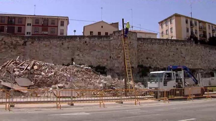 Espectacular derrumbe de un edificio en Zamora