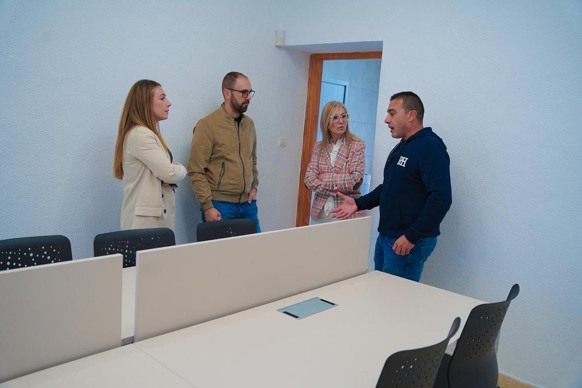 Interior de la sala de estudio de Almendricos