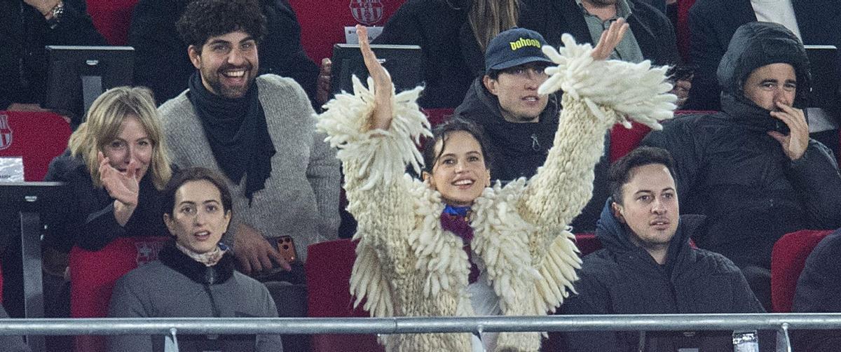 Rosalía es bolca amb el Barça al Camp Nou