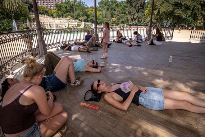 Las olas de calor ya ahuyentan a los turistas extranjeros: un 14% de los que las sufren no repiten destino de vacaciones