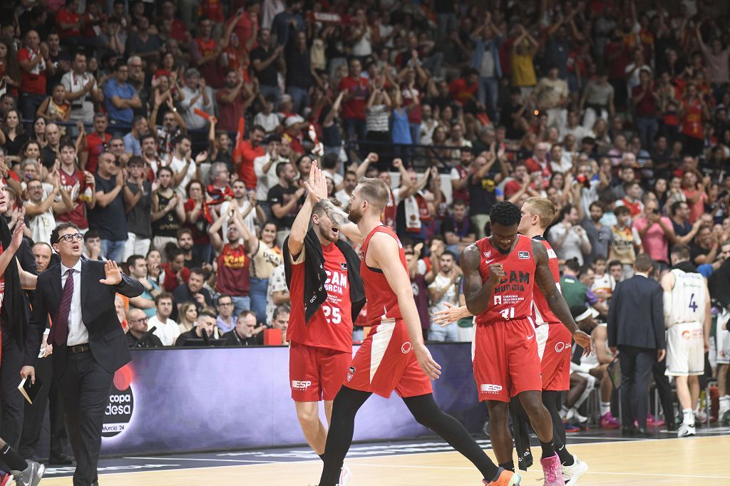 Todas las imágenes de la semifinal de la Supecopa entre el UCAM Murcia y el Unicaja