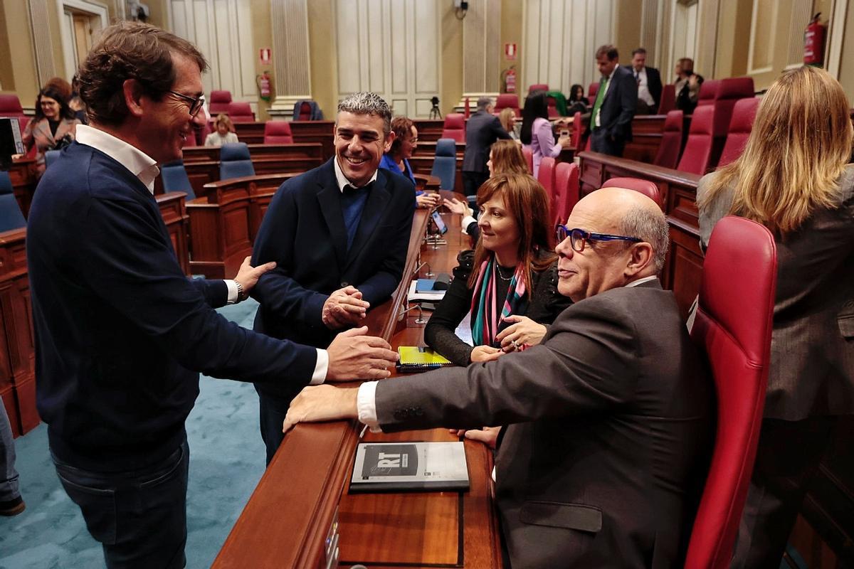 Pleno extraordinario en el Parlamento de Canarias (19/01/2023)