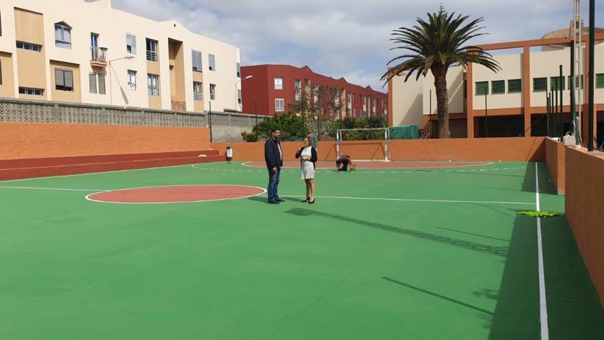 Deportes y Educación mejoran la cancha deportiva del colegio de Marpequeña