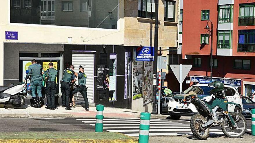 El momento de la detención de los jóvenes.