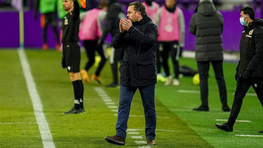 Sergio González dirigiendo un encuentro.