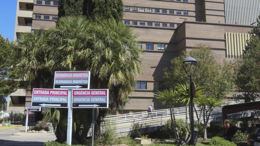 Fachada del Hospital Lluís Alcanyís en una imagen de archivo