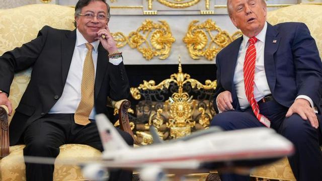 El president de Colòmbia, Gustavo Petro, amb el seu homòleg dels EUA, Donald Trump, ahir a la Casa Blanca. | CASA BLANCA / EFE