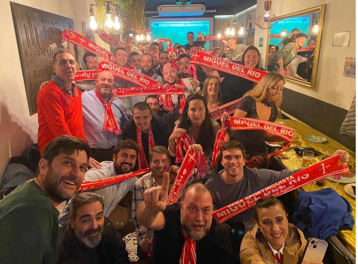 La Peña Sportinguista Miguel del Río, en Madrid, con Hugo Pérez.