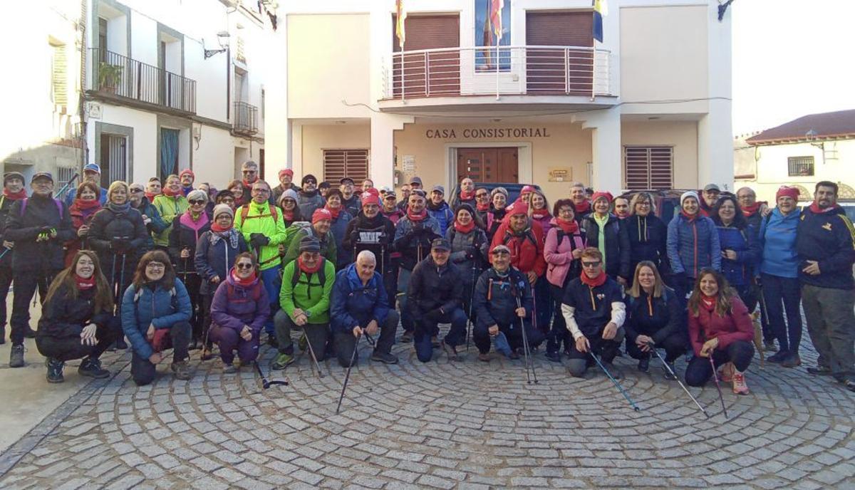 Participantes en la andada por Encinacorba en 2025.