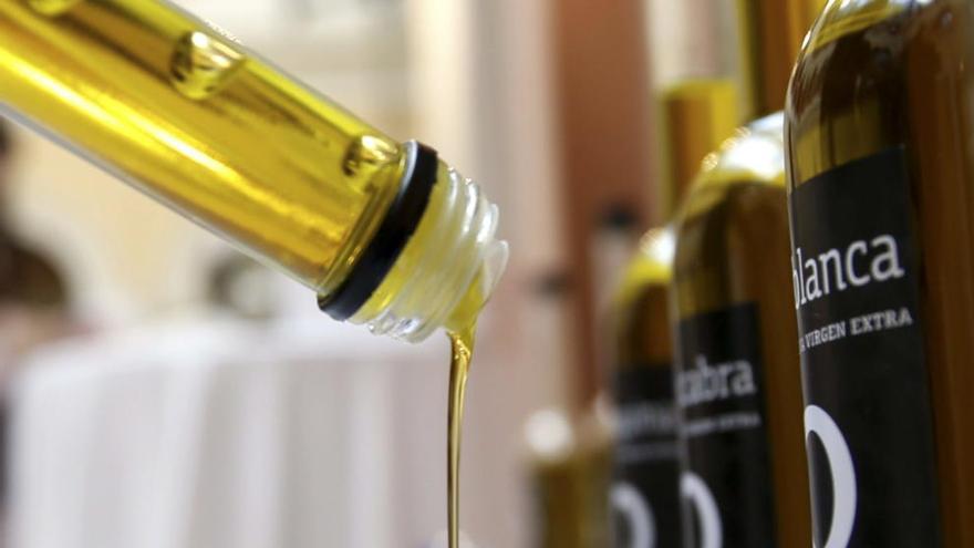 Aceite de oliva, alimento clave de la dieta mediterránea.