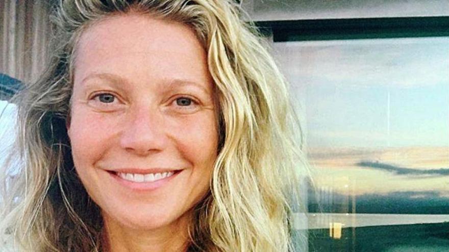 Gwyneth Paltrow celebra sus 44 años con la cara lavada