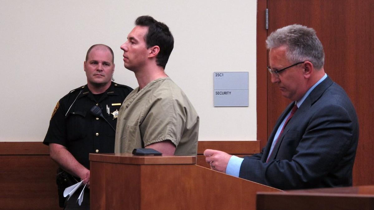 William Huselm, durante la vista judicial en la que le han acusado de matar a 25 pacientes, en Columbus (Ohio).