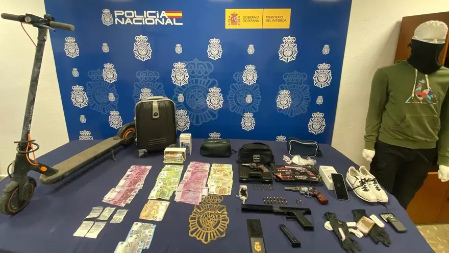 Detenido en Málaga el atracador de un supermercado que huyó sin su patinete eléctrico