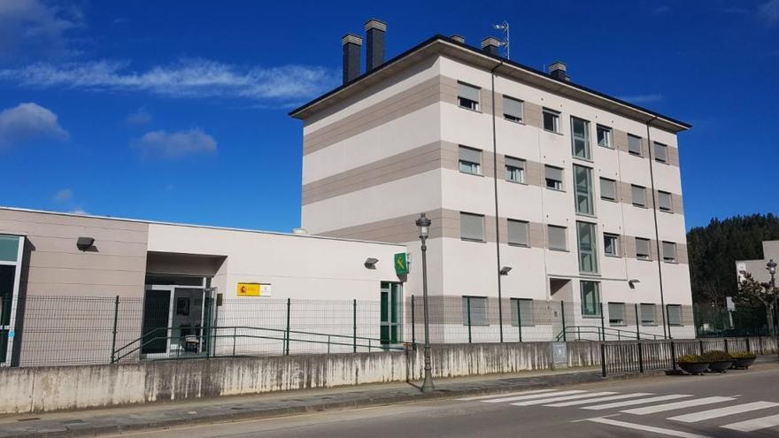 Cuartel de la Guardia Civil en Navia.