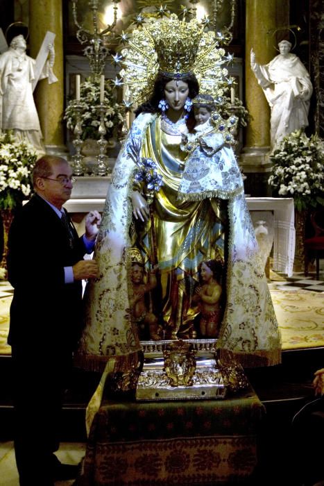 Retrospectiva de los primeros Besamanos a la Virgen de los Desamparados