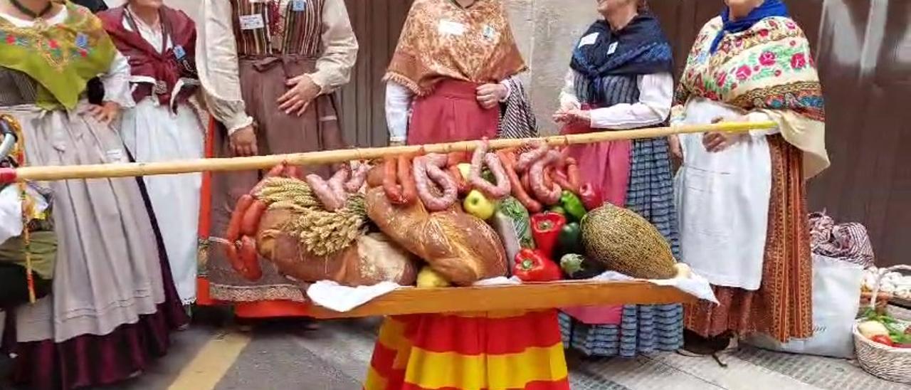 VÍDEO | Deliciosos alimentos para la Virgen del Pilar en la Ofrenda de frutos