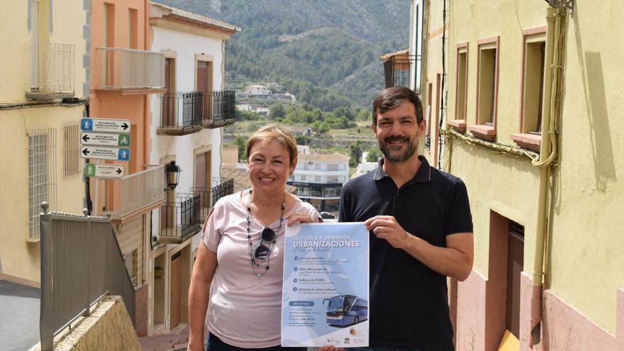 Benitatxell habilita un autobús para conectar las urbanizaciones con el centro urbano