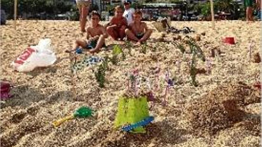 Blanes celebra el concurs de castells de sorra