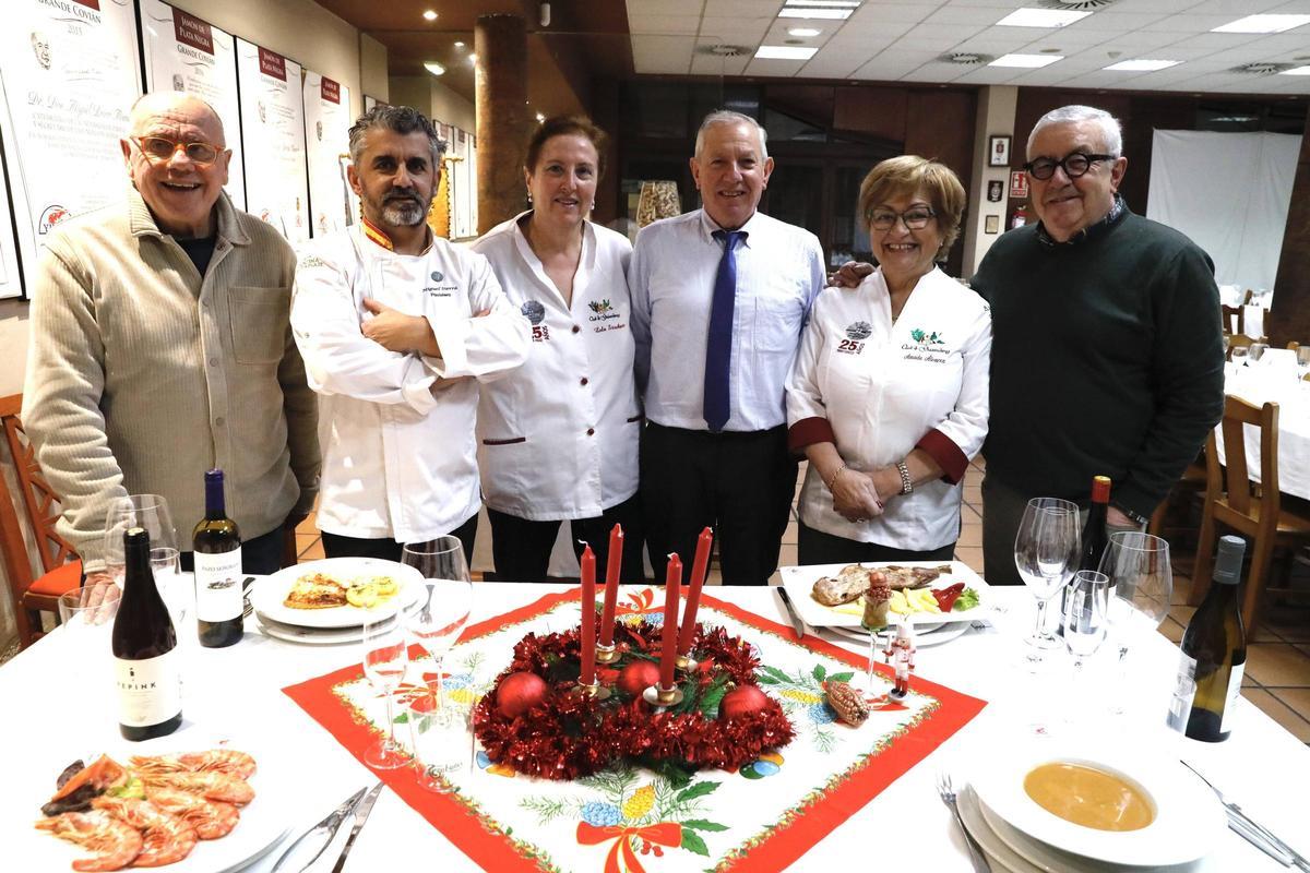 Langostinos, lubina y paletilla para la última Nochebuena en uno de los templos de la cocina en Asturias, que cierra