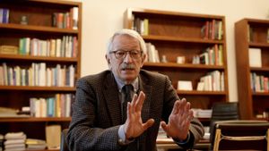 Alejandro Tiana «La ‘llei Celaá’ i la sentència del 25% no diuen coses oposades»
