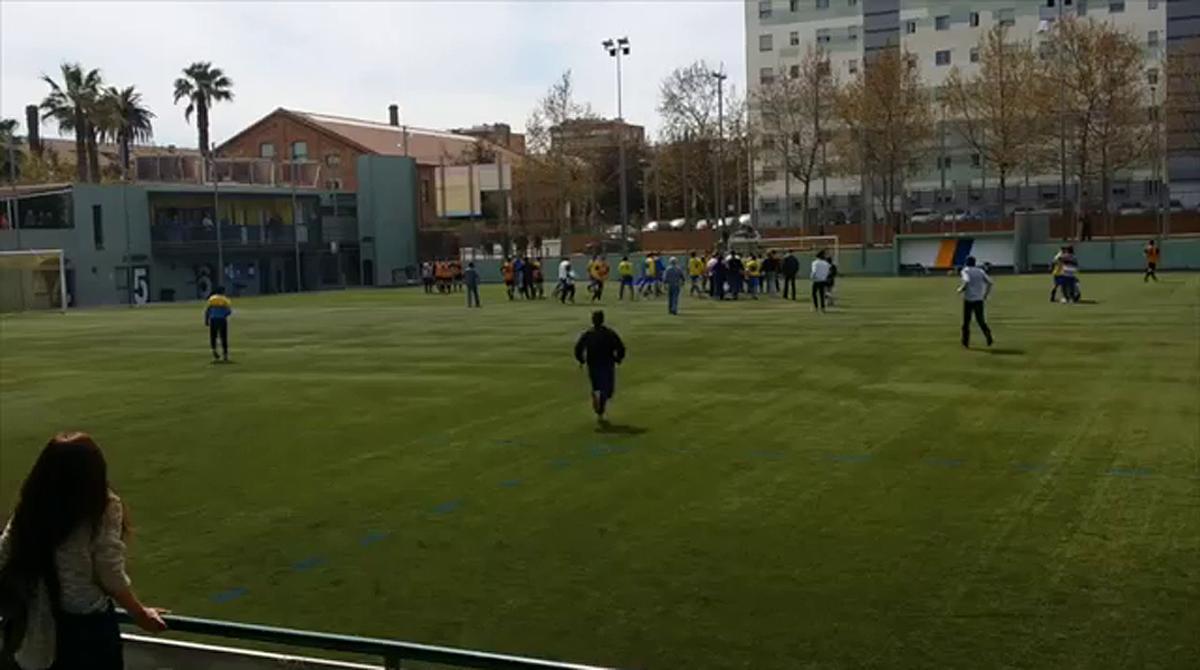 Un entrenador de cadetes, agredido brutalmente en Cornellà