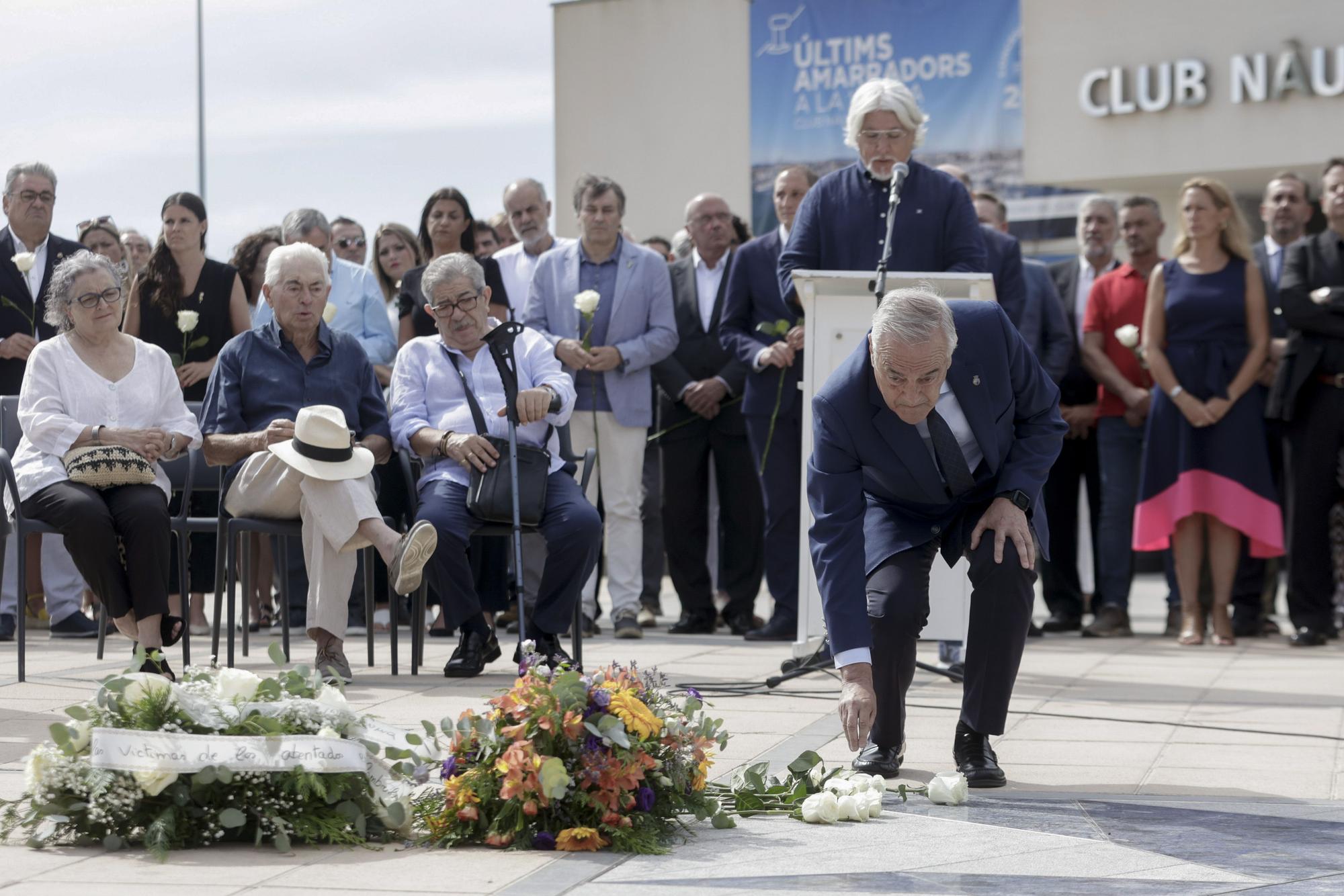 Las fotos del homenaje a las víctimas del 18-A en Cambrils