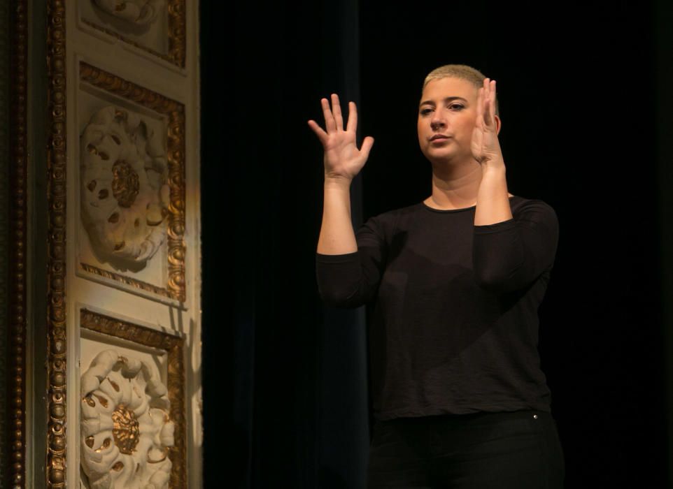 La Generalitat en pleno celebra en Alicante las cuatro décadas de la Carta Magna con un acto institucional en el Teatro Principal que llega en medio de los ataques al modelo territorial y de la alerta ultra.