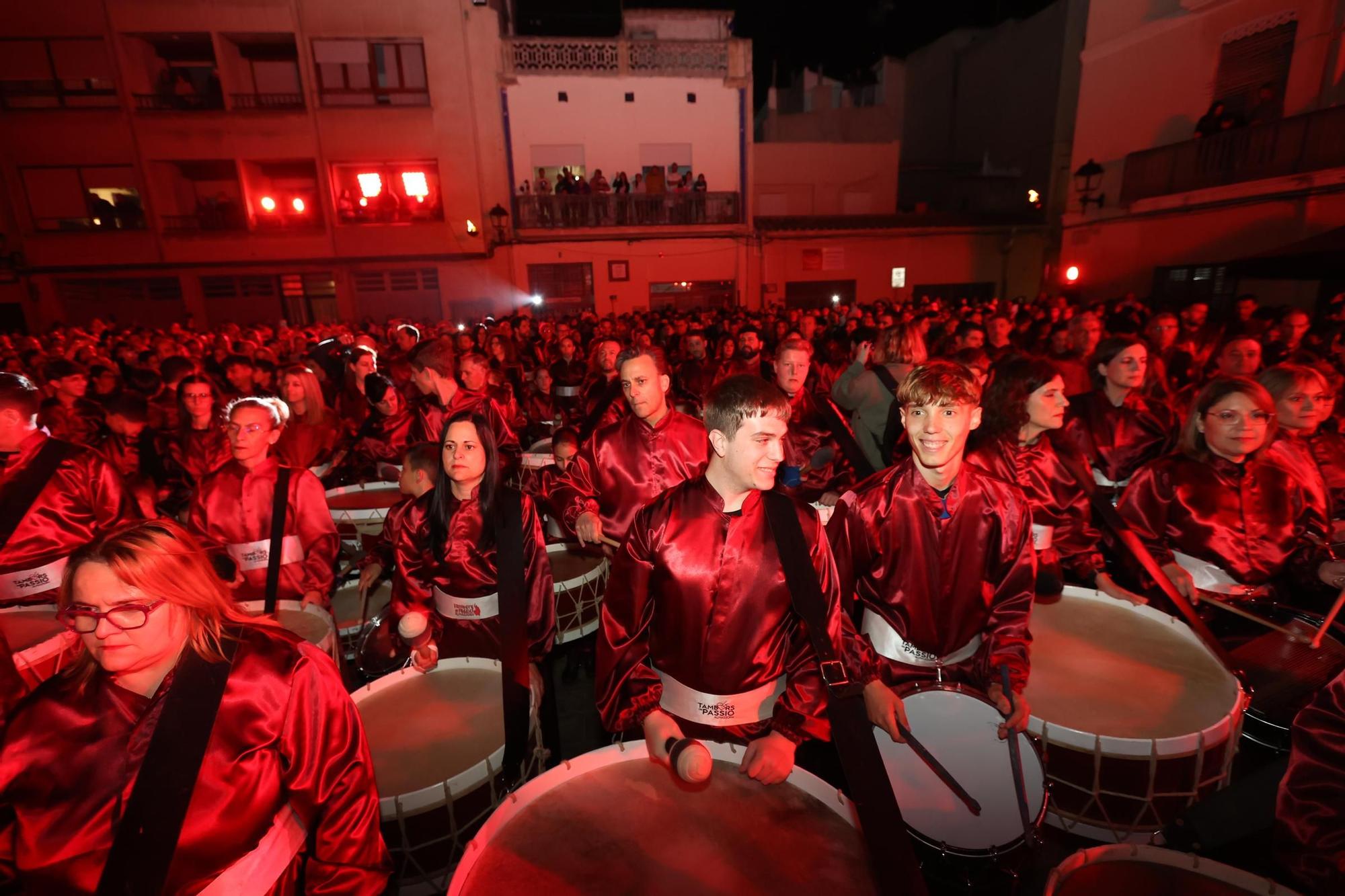 Las imágenes de la rompida de la hora en Almassora con Marcelino como protagonista