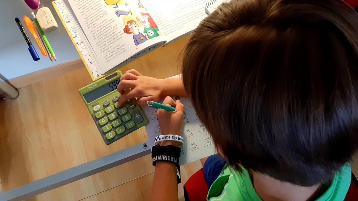 Los alumnos españoles empeoran en Matemáticas y Ciencias y se sitúan a la cola de UE y OCDE