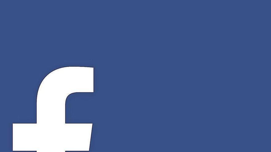 Facebook, tocada por las noticias falsas, vuelve a sus orígenes