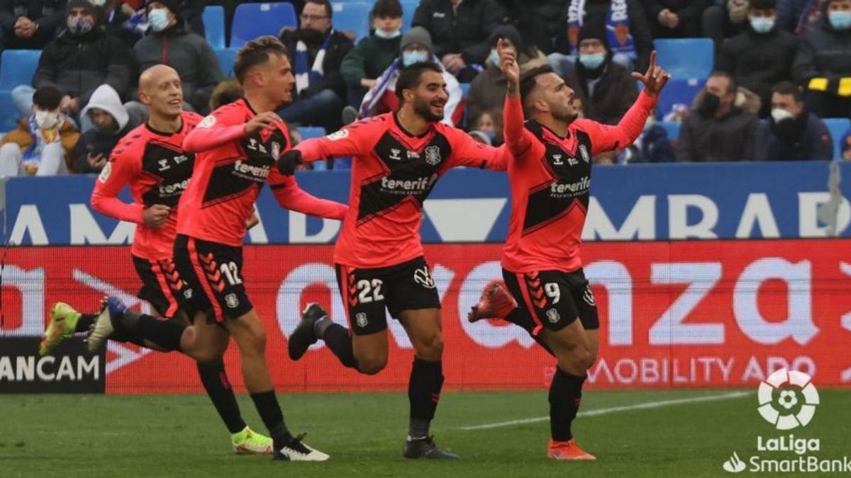 Elady Zorrilla celebra un gol obtenido lejos del Heliodoro. 