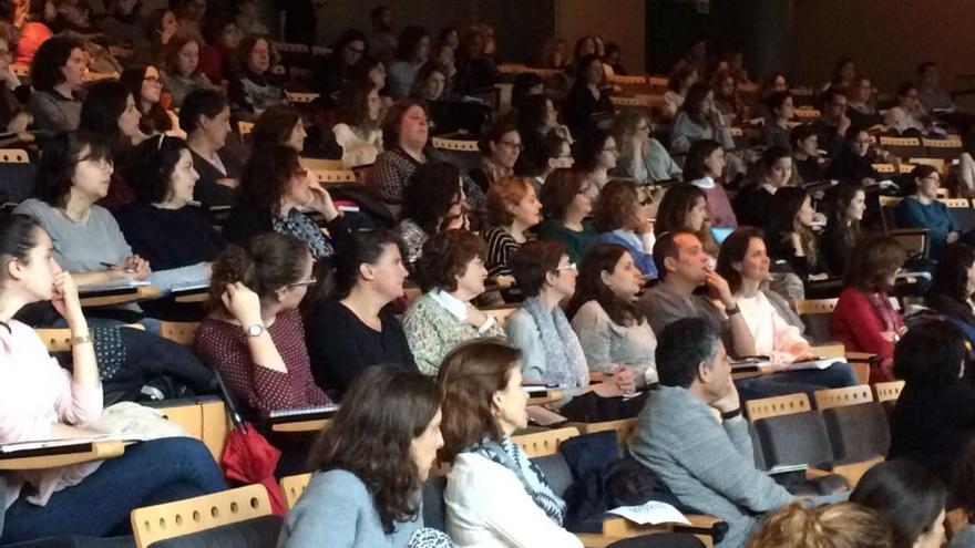 Más de 300 profesores debaten sobre los problemas de conducta en clase