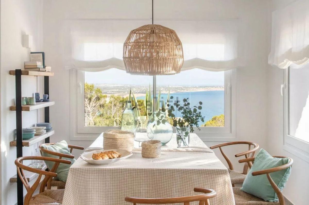 Salón de la propiedad más cara a la venta en la isla.