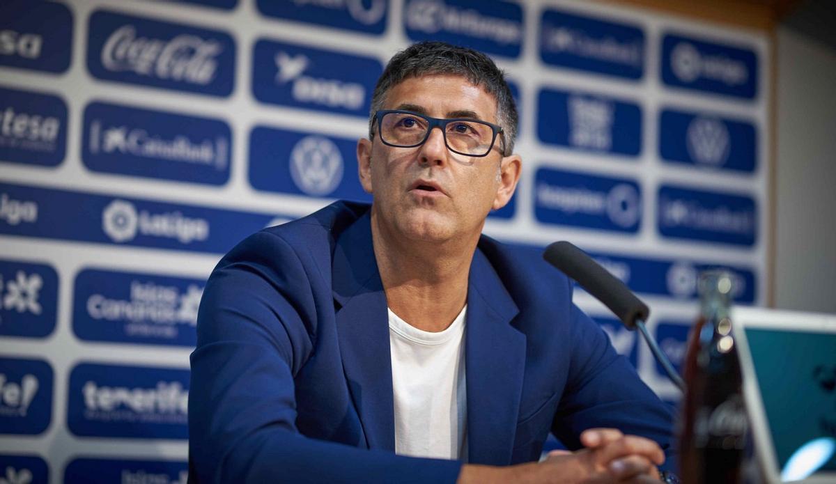 Presentación del nuevo director deportivo del CD Tenerife, Mauro Pérez