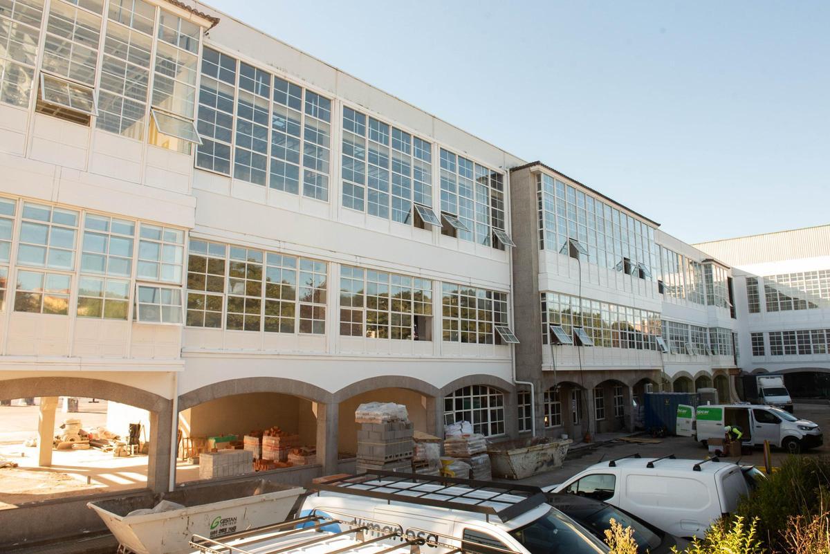 Obras en septiembre de 2025 en la antigua nave de Caramelo