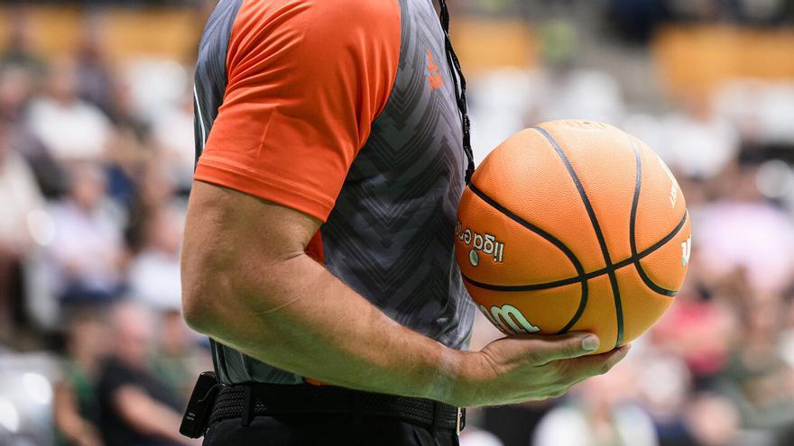 ¿Quiénes son los árbitros del Hiopos Lleida-Unicaja de la jornada 33 de la Liga Endesa?