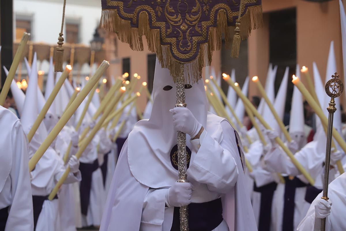 La cofradía de la Misericordia vuelve a lucir en la Corredera